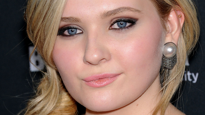 Abigail Breslin on the red carpet