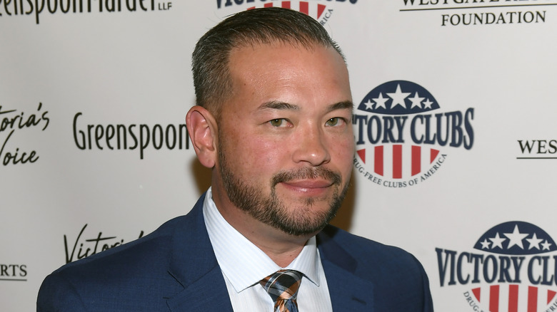 Jon Gosselin wearing a suit