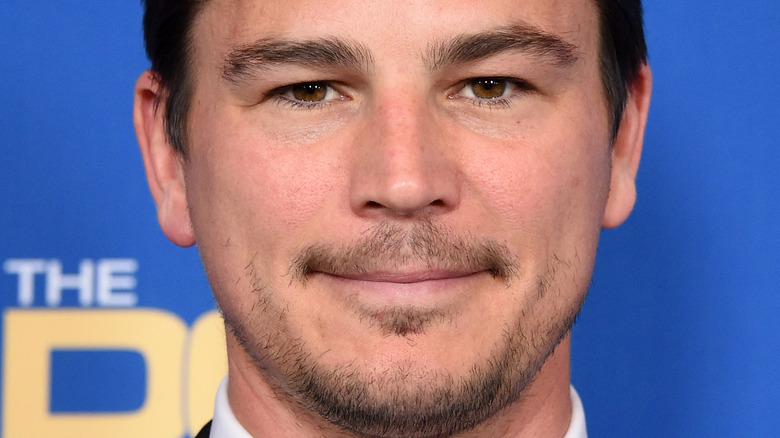 Josh Hartnett poses in a tux