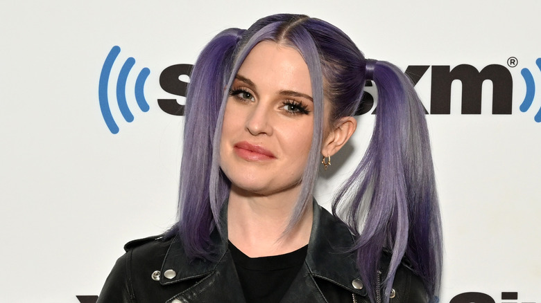 Kelly Osbourne purple hair smiling