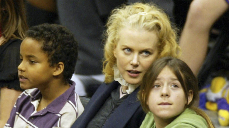 Nicole Kidman hanging with her older children
