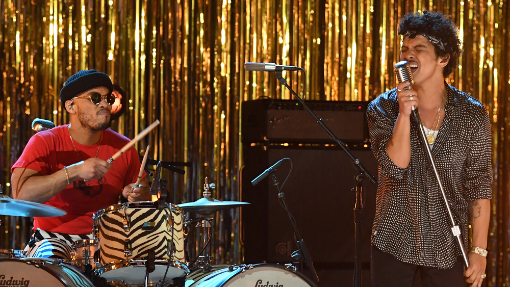 Anderson .Paak and Bruno Mars pay tribute to Little Richard at the Grammys