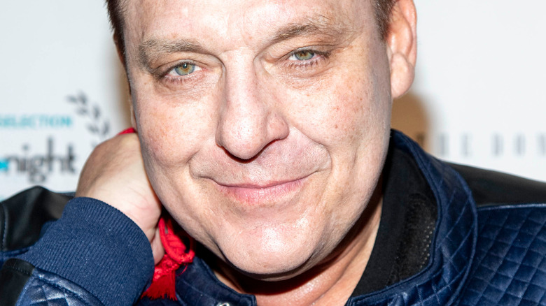 Tom Sizemore subtle smile