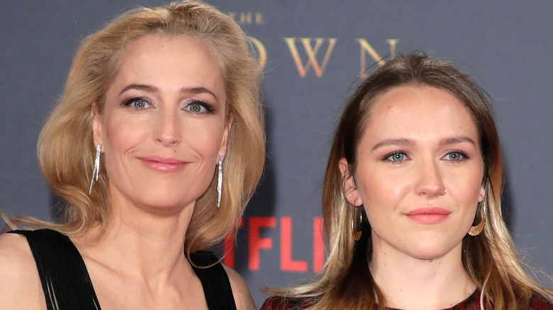 Gillian Anderson and Piper, side-by-side