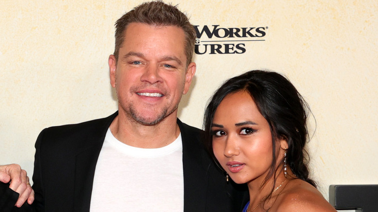 Matt Damon poses with Alexia Barroso in 2021.