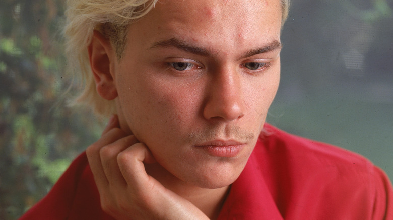 River Phoenix looking down