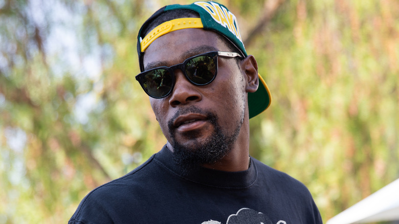 Kevin Durant in sunglasses