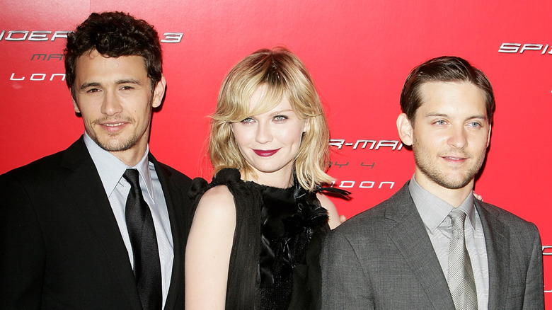 James Franco, Kirsten Dunst, Tobey Maguire posing