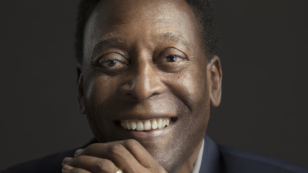 Pelé smiling and posing in 2018