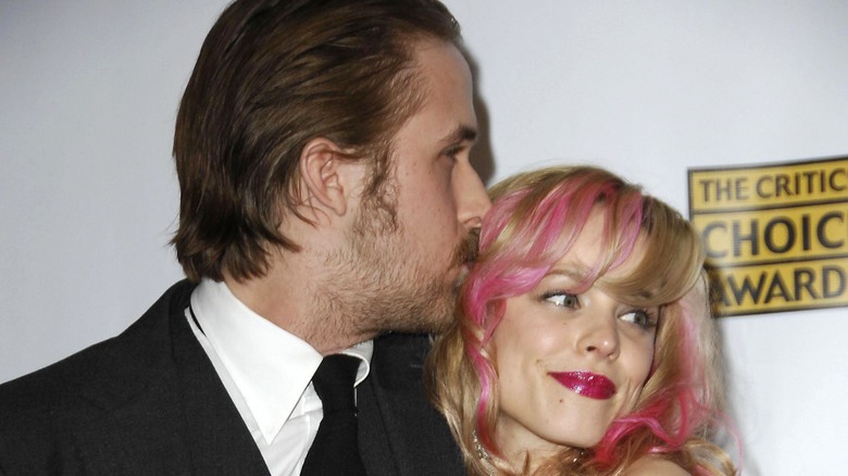 Ryan Gosling kissing Rachel McAdams