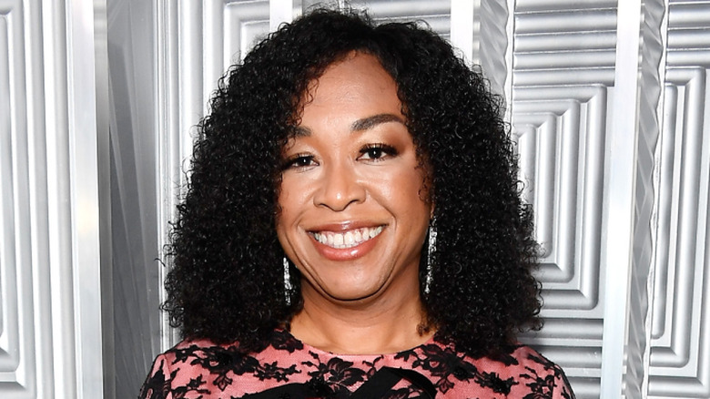 Shonda Rhimes wearing pink and black