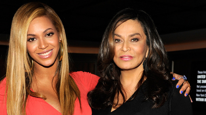 Tina Knowles and Beyoncé smiling