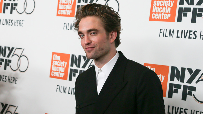 Side view of Robert Pattinson