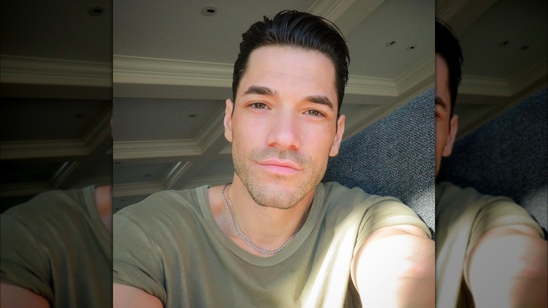 Brett Caprioni taking a selfie