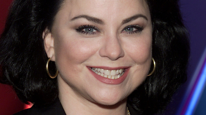 Delta Burke smiling