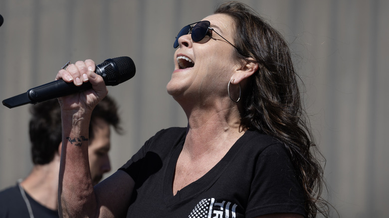 Gretchen WIlson performing at Donald Trump's campaign rally