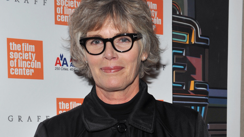 Kelly McGillis smiling 