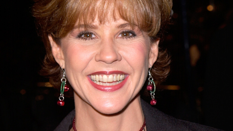 Linda Blair with wide smile in 2000