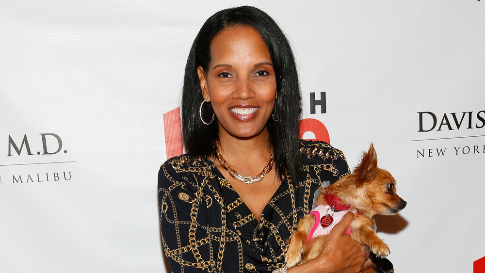 Shari Headley on red carpet