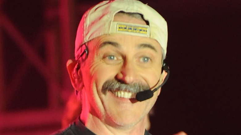Aaron Tippin performing 