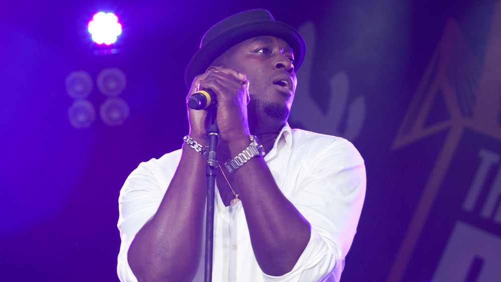 Jermaine Paul performing