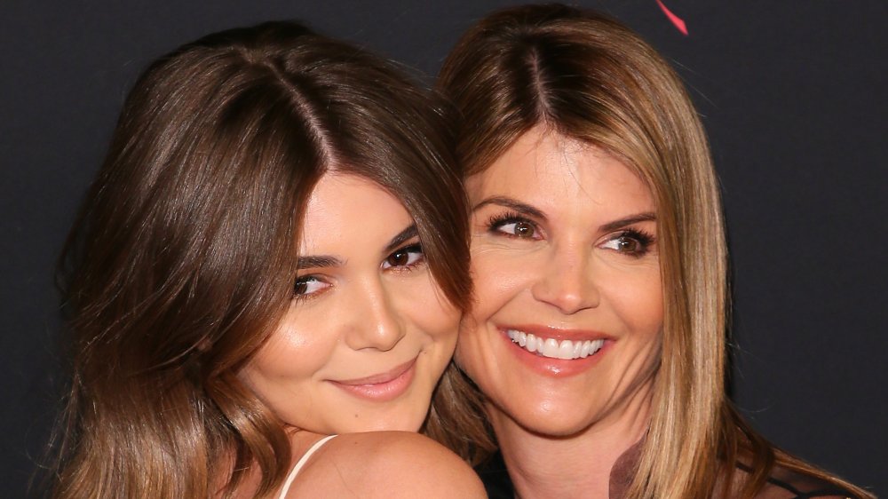 Olivia Jade Giannulli, Lori Loughlin