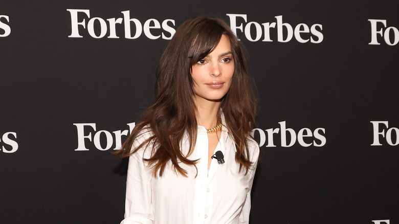 Emily Ratajkowski red carpet