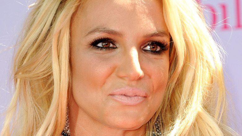 Britney Spears, posing