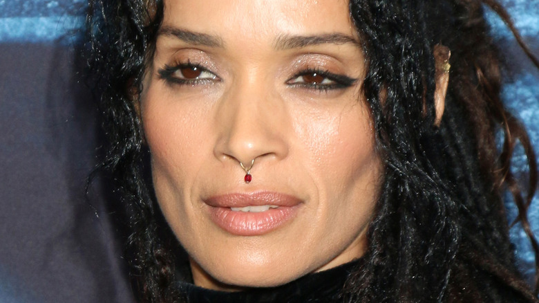 Lisa Bonet posing on the red carpet