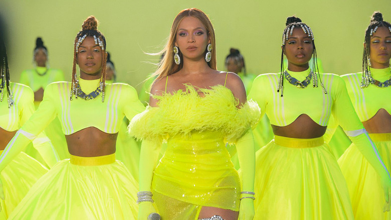Beyoncé - ALIEN SUPERSTAR (Official Lyric Video)