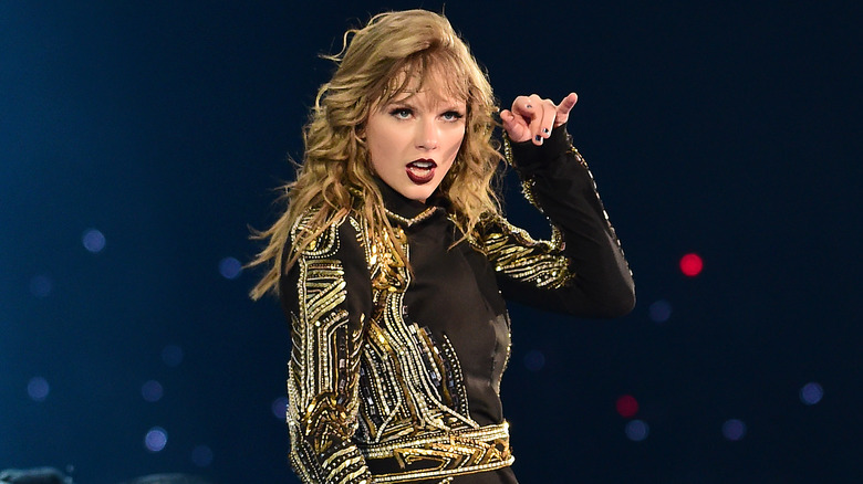 Taylor Swift Anti-Hero lyrics meaning explained - PopBuzz