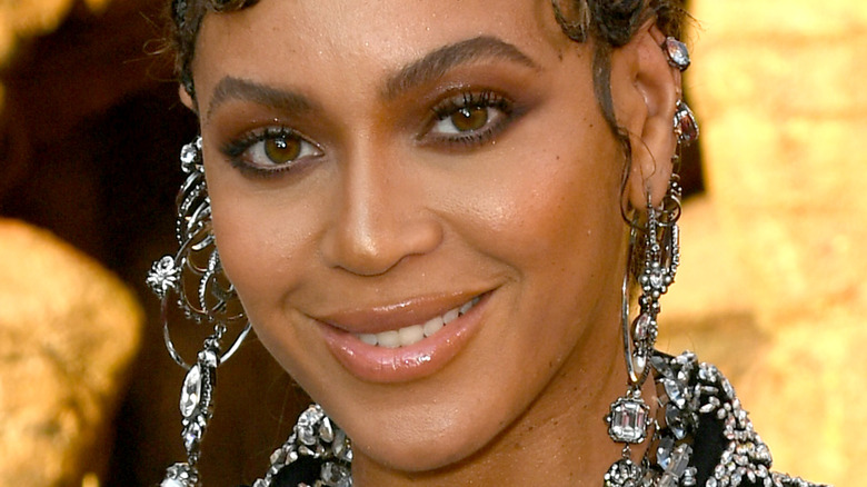 7. Beyonce's Big Blonde Hair: A Stylist's Perspective - wide 2