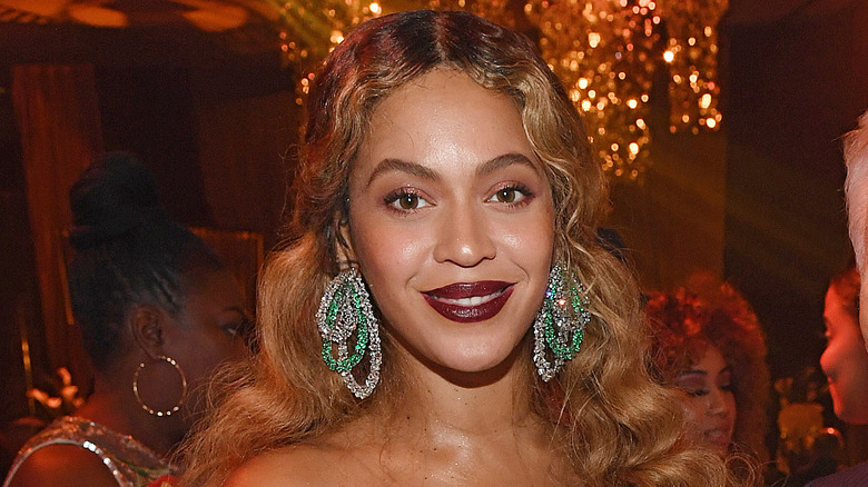 Beyonce posing