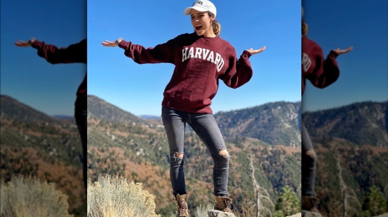 Jinger Duggar wearing skinny jeans