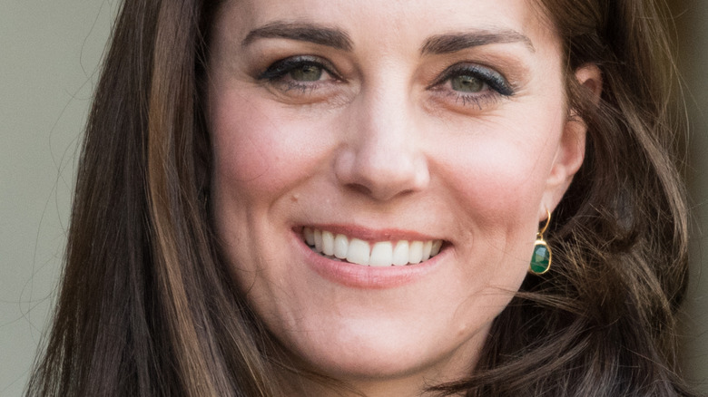 Kate Middleton green earrings