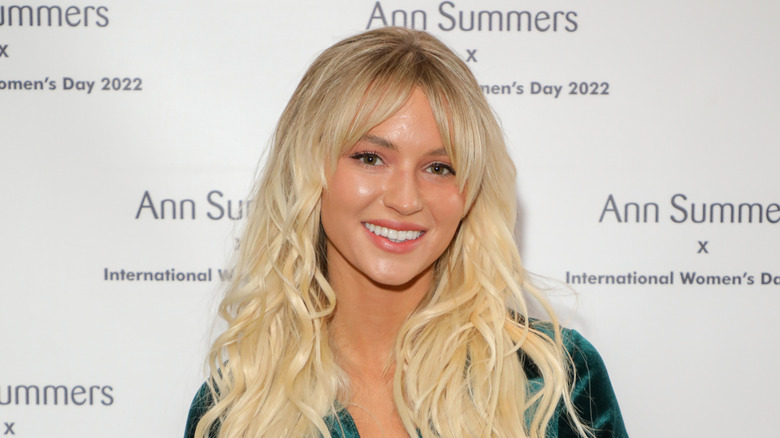 Lucie Donlan red carpet wavy hair