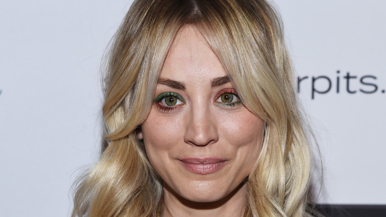 Kaley Cuoco posing on the red carpet