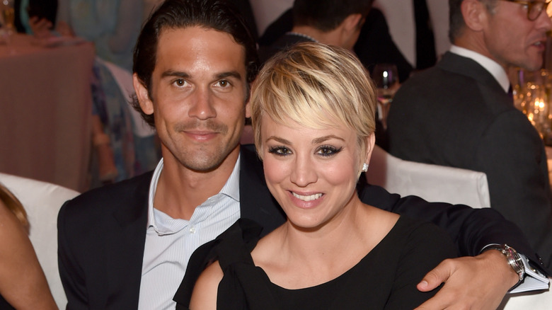 Kaley Cuoco and Ryan Sweeting smiling