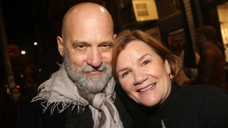 Anthony Edwards posing with Mare Winningham