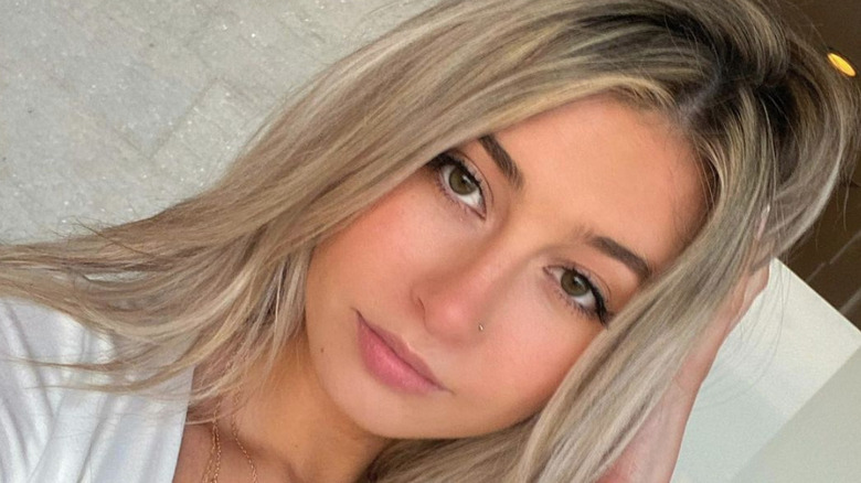 Carly Lawrence Instagram selfie