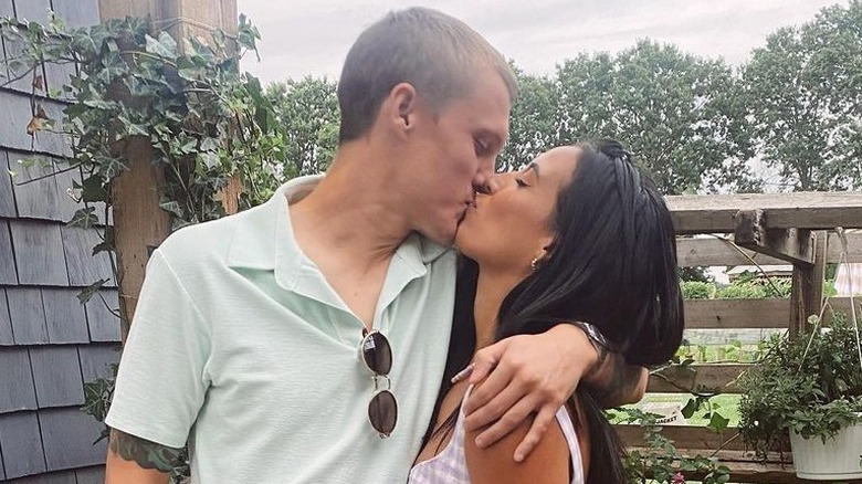 Robert Sieber, Danielle Olivera kissing