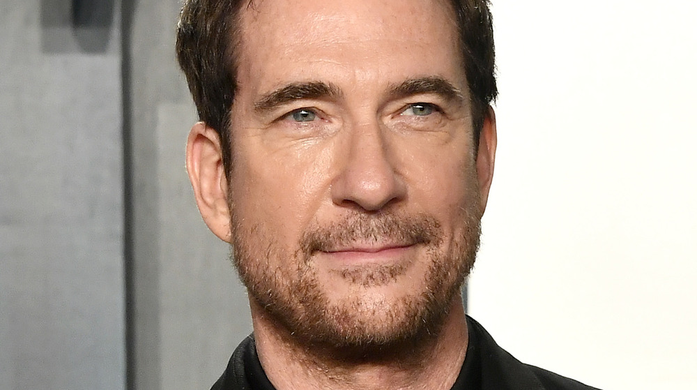 Dylan McDermott posing at an event