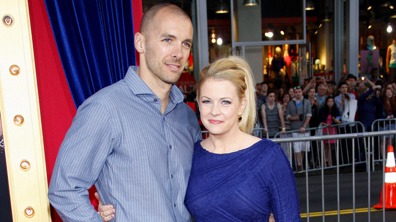 Mark Wilkerson Melissa Joan Hart blue