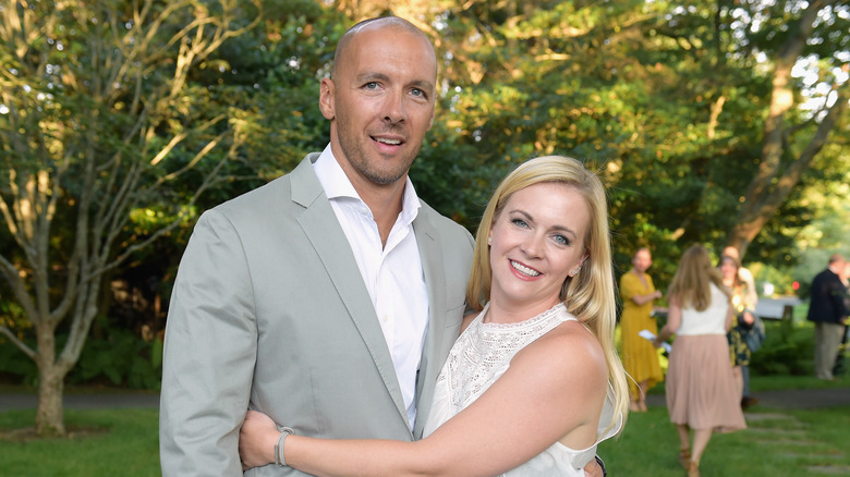 Melissa Joan Hart hugging Mark Wilkerson