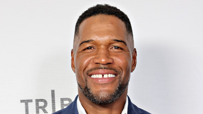 Michael Strahan posing on the red carpet