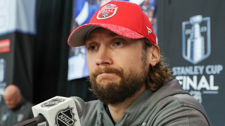 Sergei Bobrovsky with hat