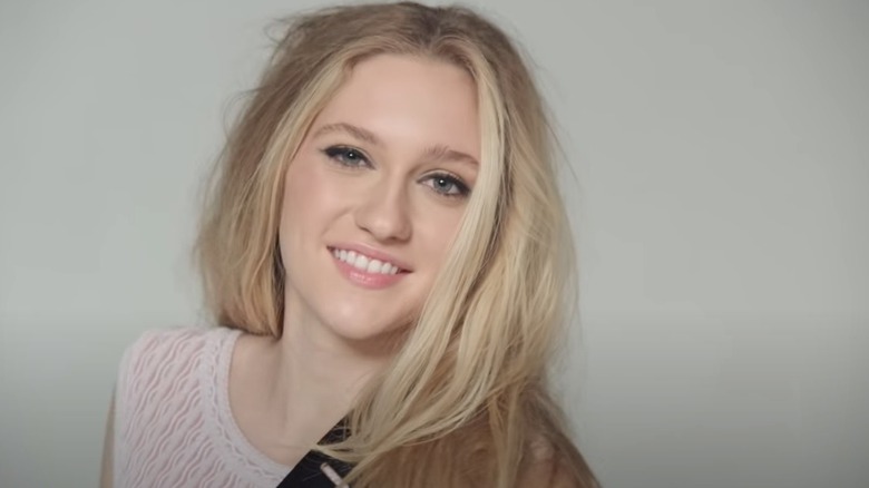 Maggie Sajak music video