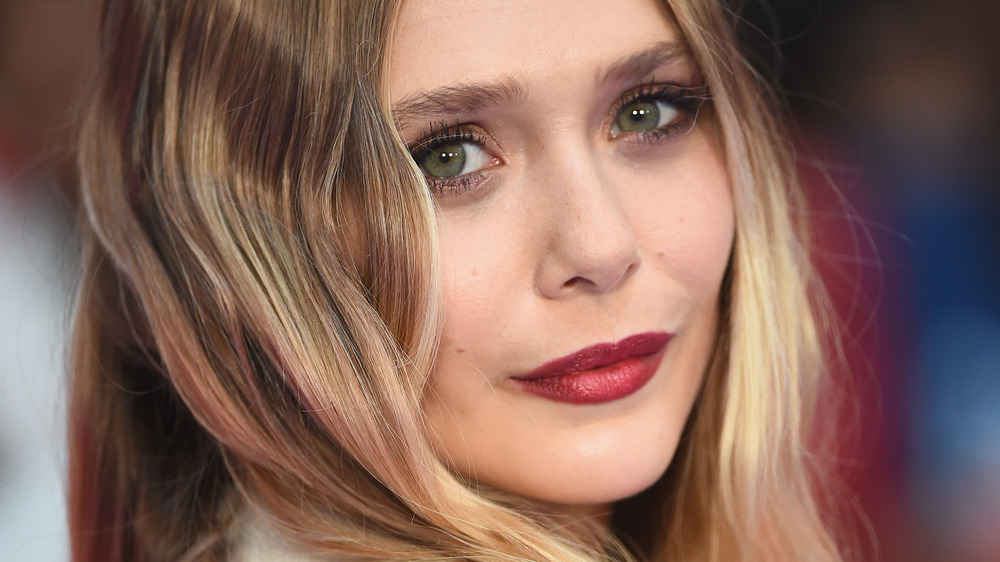 Elizabeth Olsen posing red carpet