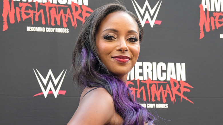 Brandi Rhodes smiling