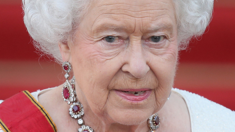 Queen Elizabeth II arriving for the state banquet